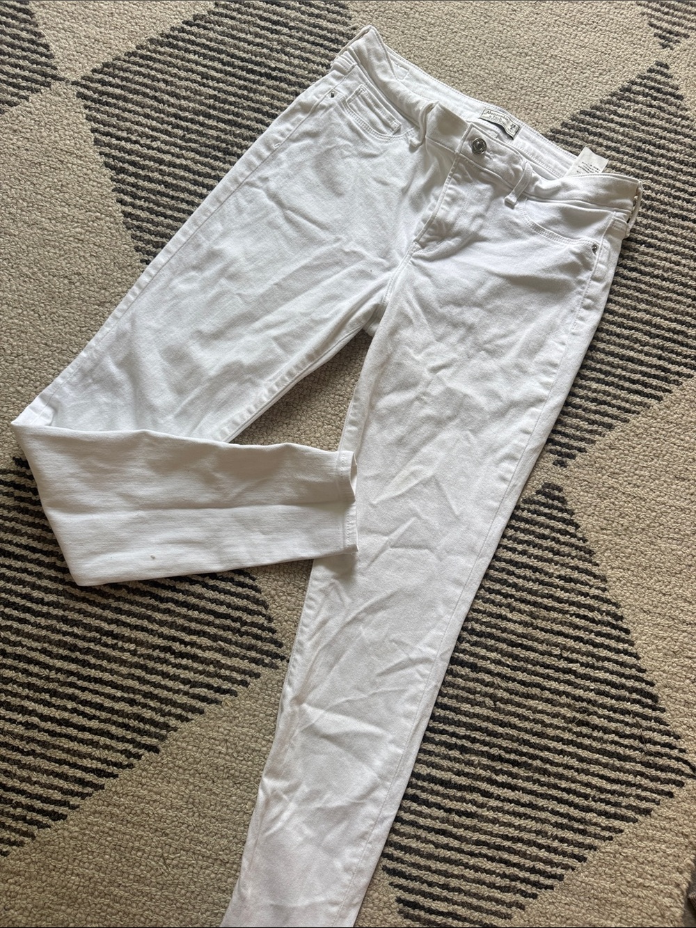 vintage white Skinny Jeans - Classic All-White Denim